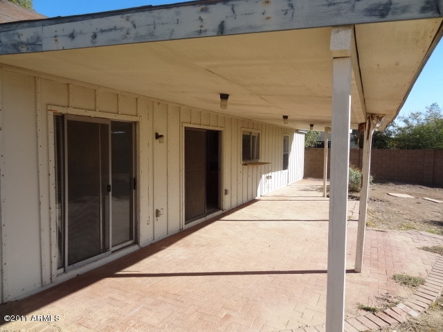 4467 East Pearce Road Phoenix, AZ 85044 - Photo 22 of 25 rear patio
