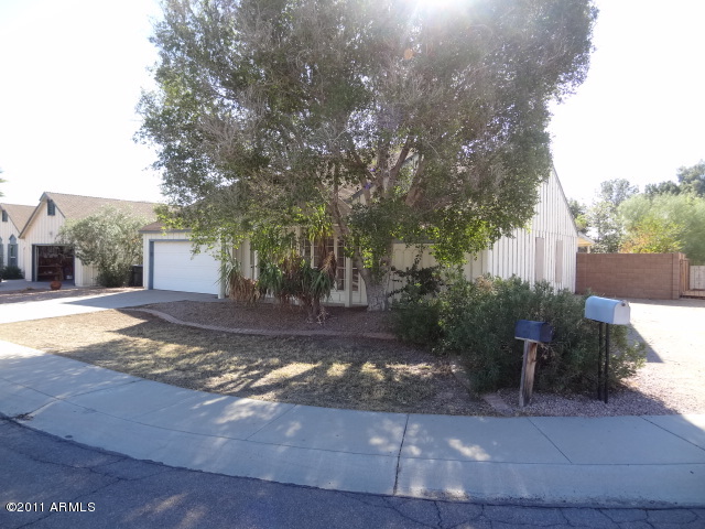 4467 East Pearce Road Phoenix, AZ 85044 - Photo 7 of 25 023-142253- Front 3