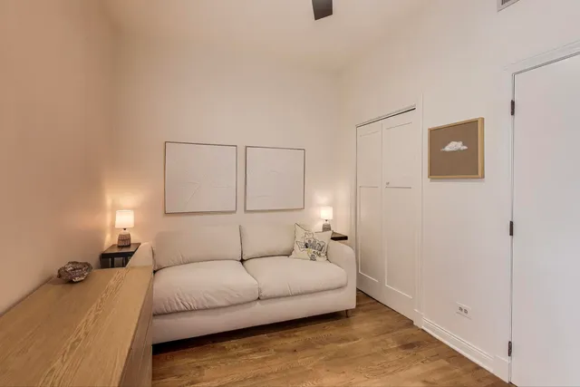 $429,900 | 948 West Sheridan Road, Unit 2D, Chicago, IL 60613