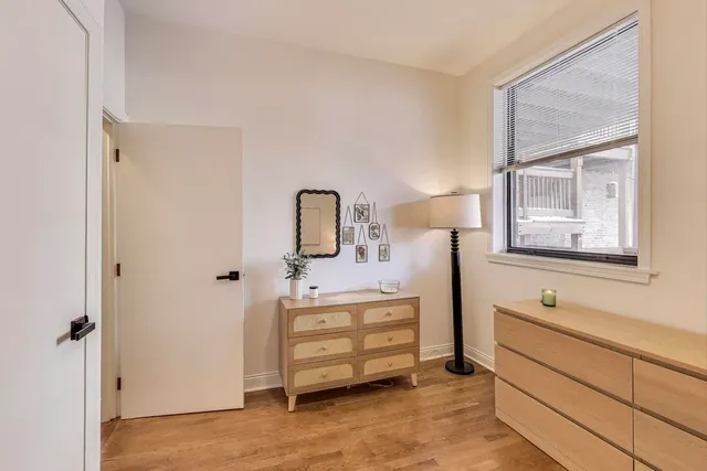 $429,900 | 948 West Sheridan Road, Unit 2D, Chicago, IL 60613