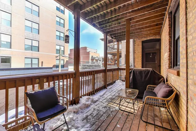 $429,900 | 948 West Sheridan Road, Unit 2D, Chicago, IL 60613