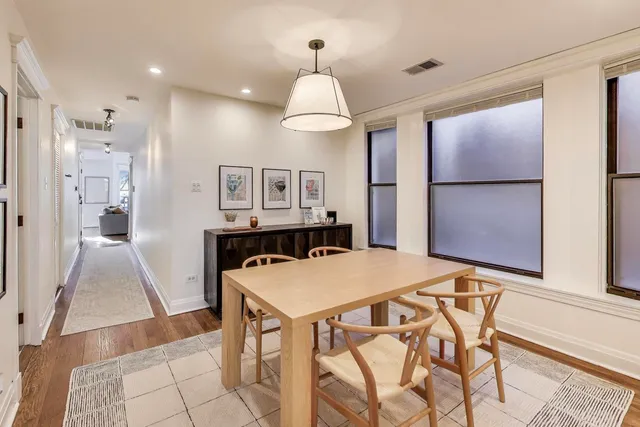 $429,900 | 948 West Sheridan Road, Unit 2D, Chicago, IL 60613