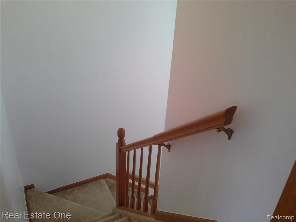 2577 South Commerce Road, Unit 11 Wolverine Lake, MI 48390 - Photo 35 of 57
