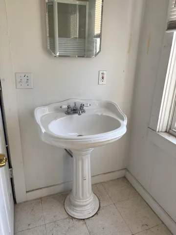 $92,000 | 810 Vine Street, Manistee, MI 49660