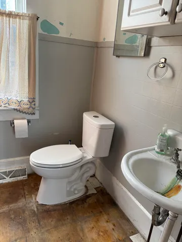 $92,000 | 810 Vine Street, Manistee, MI 49660