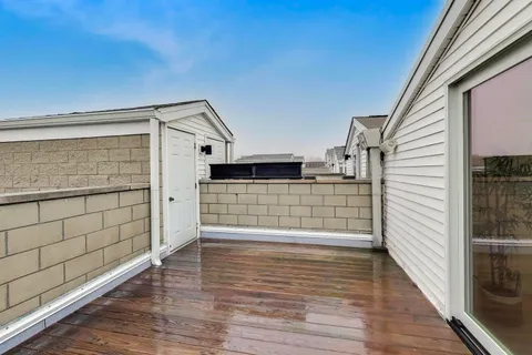 $824,900 | 1312 West Fletcher Street, Unit 3W, Chicago, IL 60657