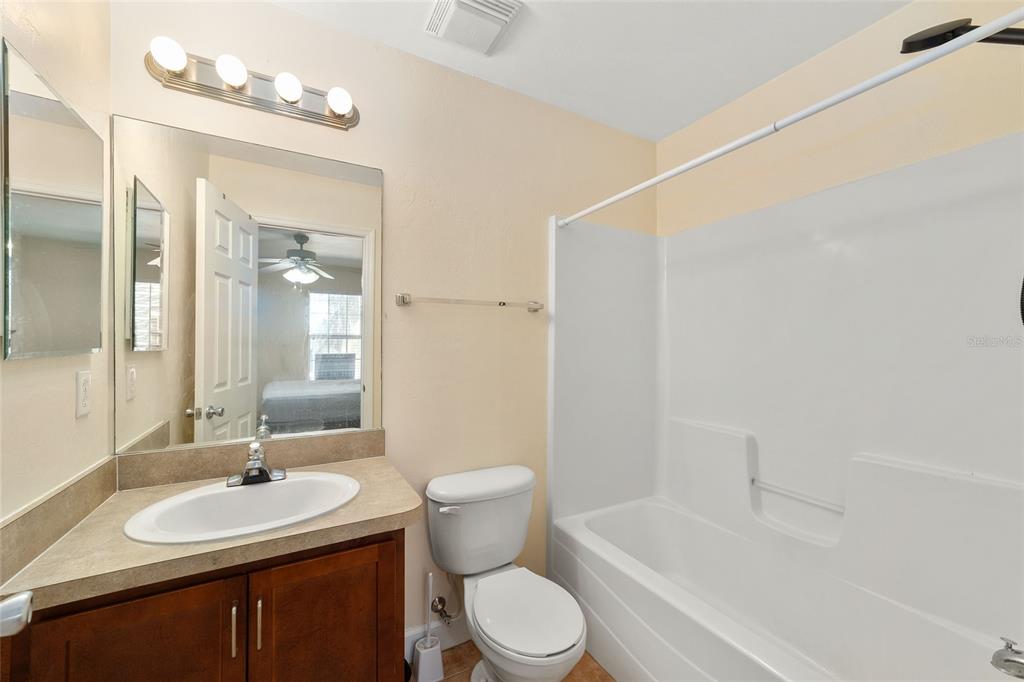 2915 Southwest 35th Place, Unit 102 Gainesville, FL 32608 - Photo 29 of 32