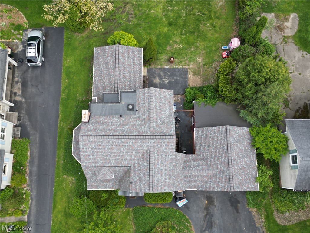 7121 North Lima Road Youngstown, OH 44514 - Photo 36 of 37 Asphalt shingle roof with multiple gables and varied rooflines