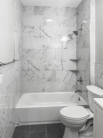 $2,500 | 729-731 Broadway, Unit 2, Bayonne, NJ 07002