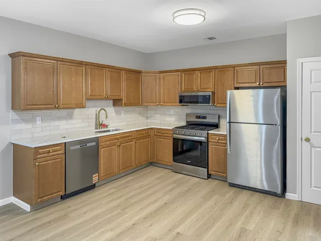 $2,500 | 729-731 Broadway, Unit 2, Bayonne, NJ 07002