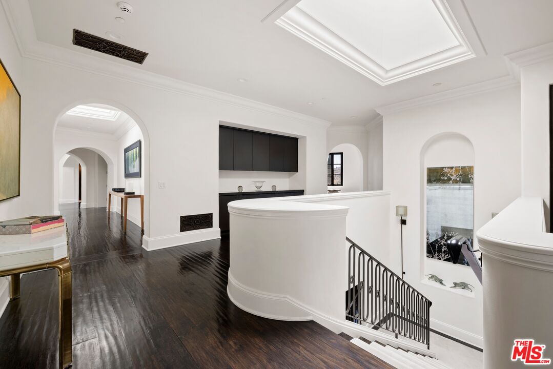 12705 Chalon Road Los Angeles, CA 90049 - Photo 18 of 47