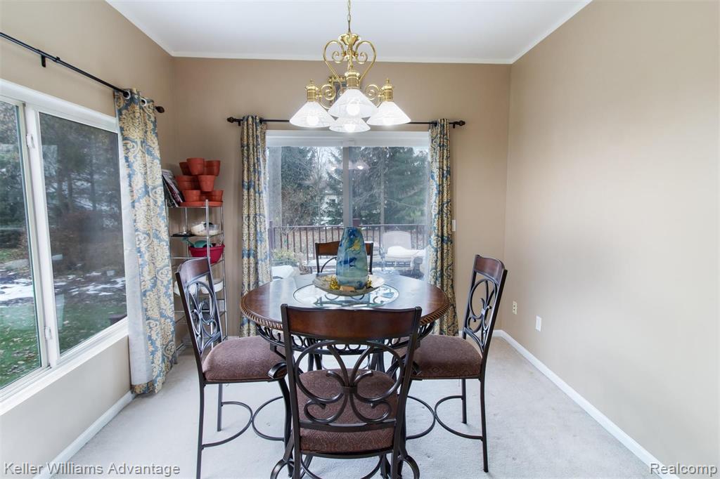 2052 Lagoon Drive Rochester, MI 48309 - Photo 14 of 32