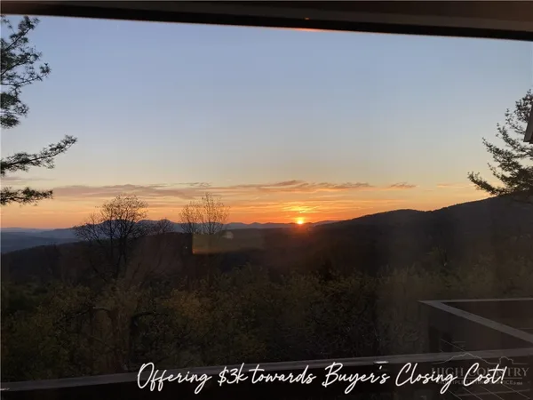 $189,000 | 103 Upper Holiday Lane, Unit G329, Beech Mountain, NC 28604