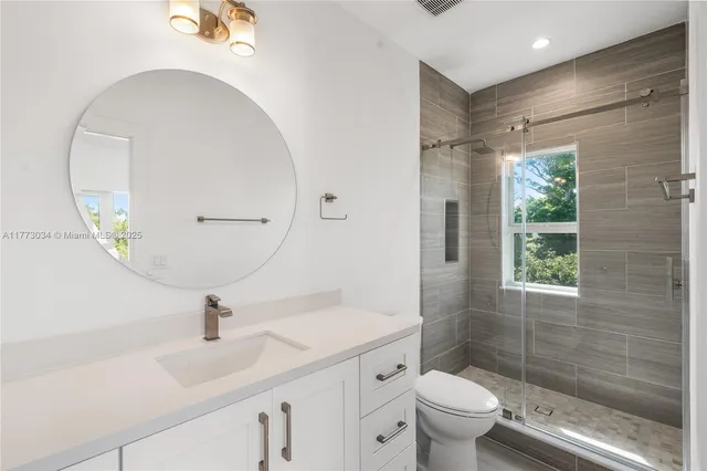 $1,599,000 | 84745 Old Highway, Unit 13, Islamorada, FL 33036