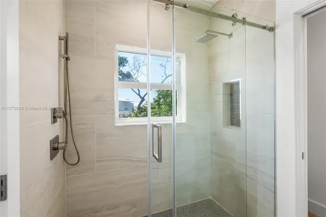 $1,599,000 | 84745 Old Highway, Unit 13, Islamorada, FL 33036