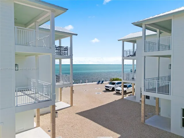 $1,599,000 | 84745 Old Highway, Unit 13, Islamorada, FL 33036