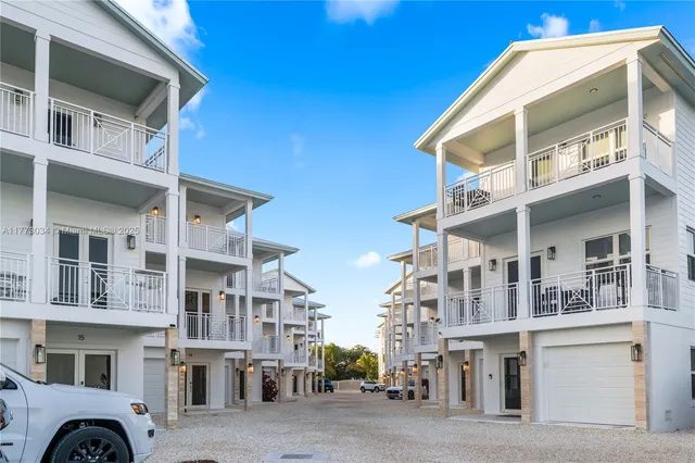 $1,599,000 | 84745 Old Highway, Unit 13, Islamorada, FL 33036