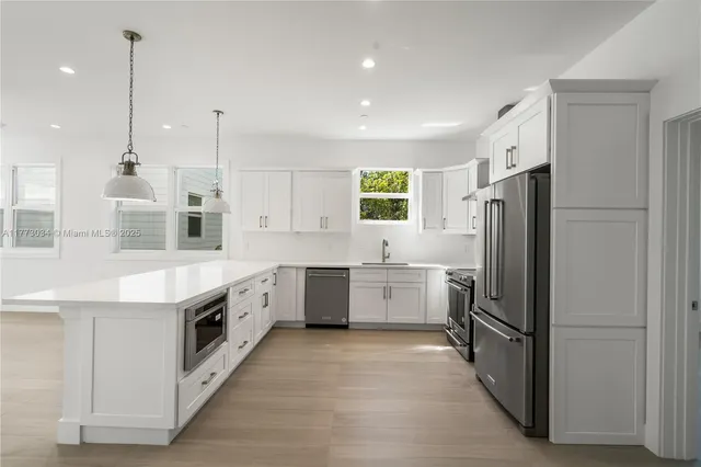 $1,599,000 | 84745 Old Highway, Unit 13, Islamorada, FL 33036