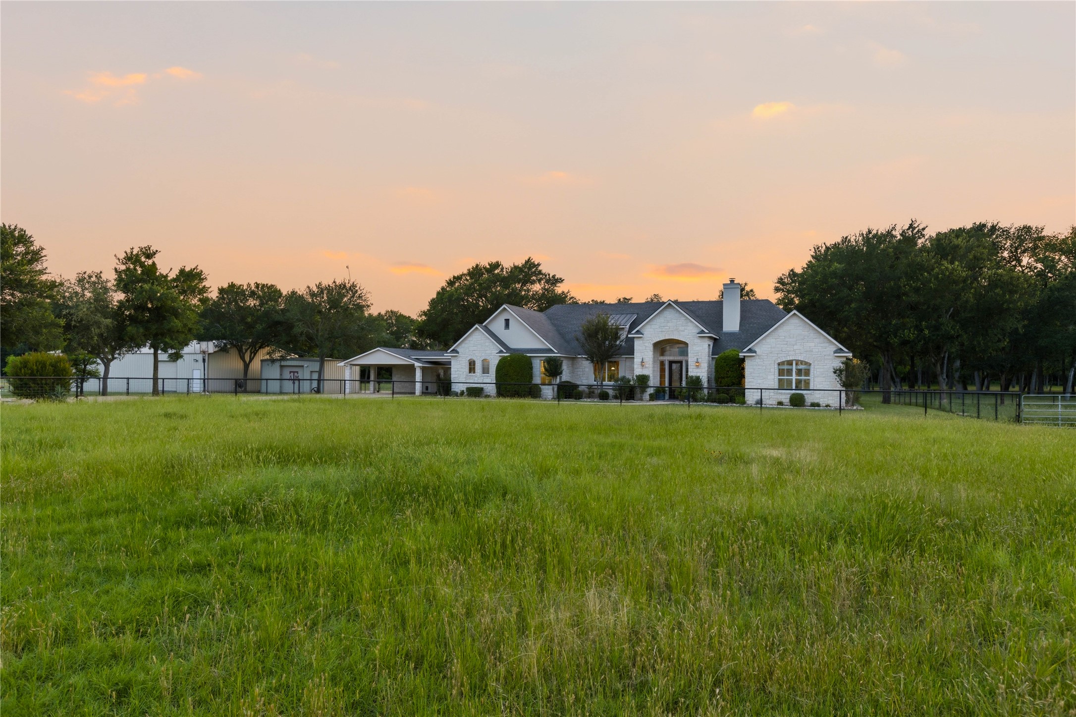 4140 County Road 467 Elgin, TX 78621 - Photo 4 of 40