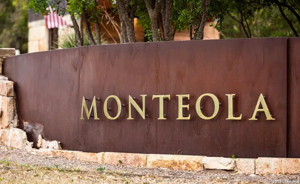 a view of outdoor space