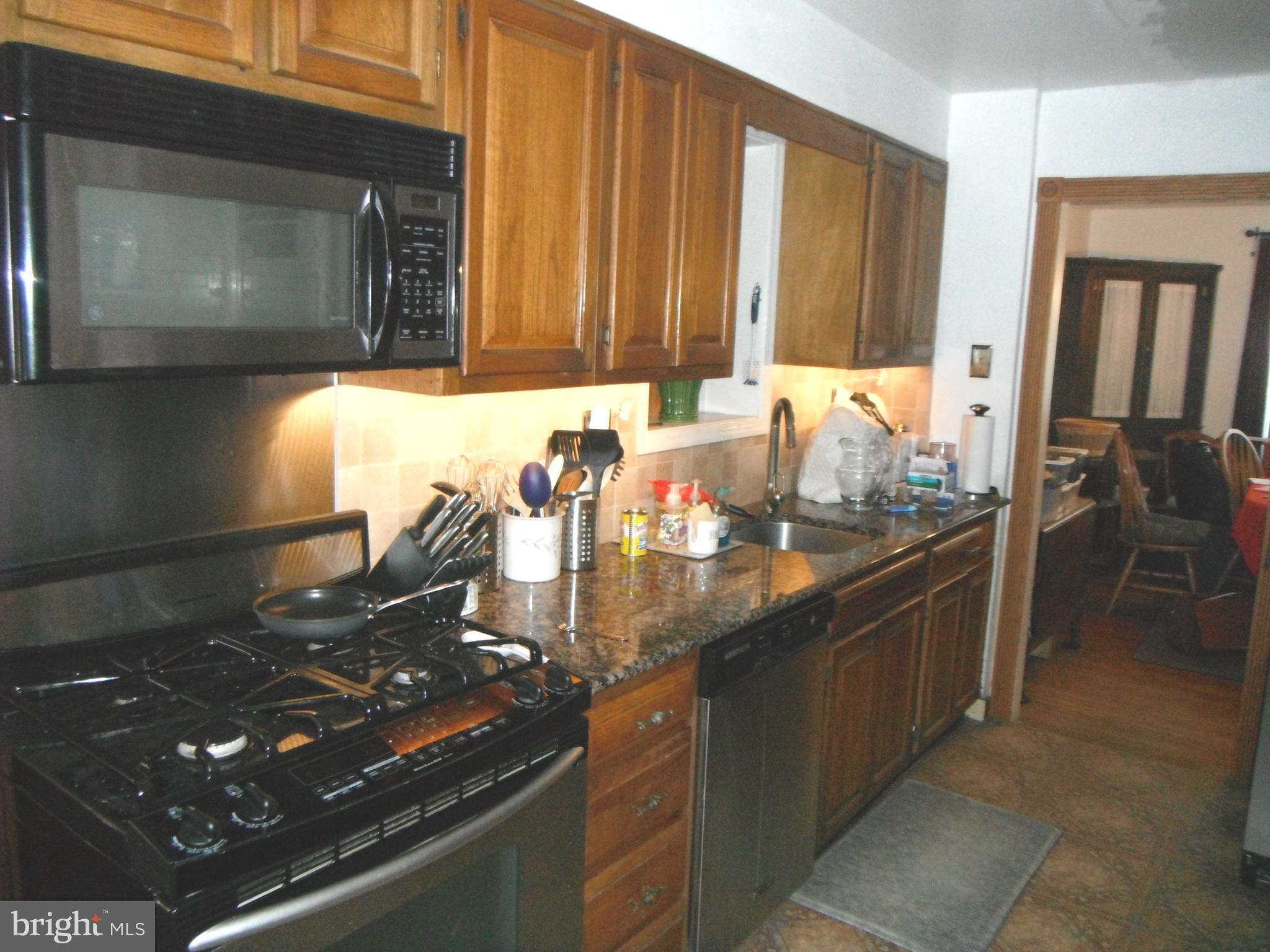 5 Johns Road Cheltenham, PA 19012 - Photo 4 of 12 Kitchen