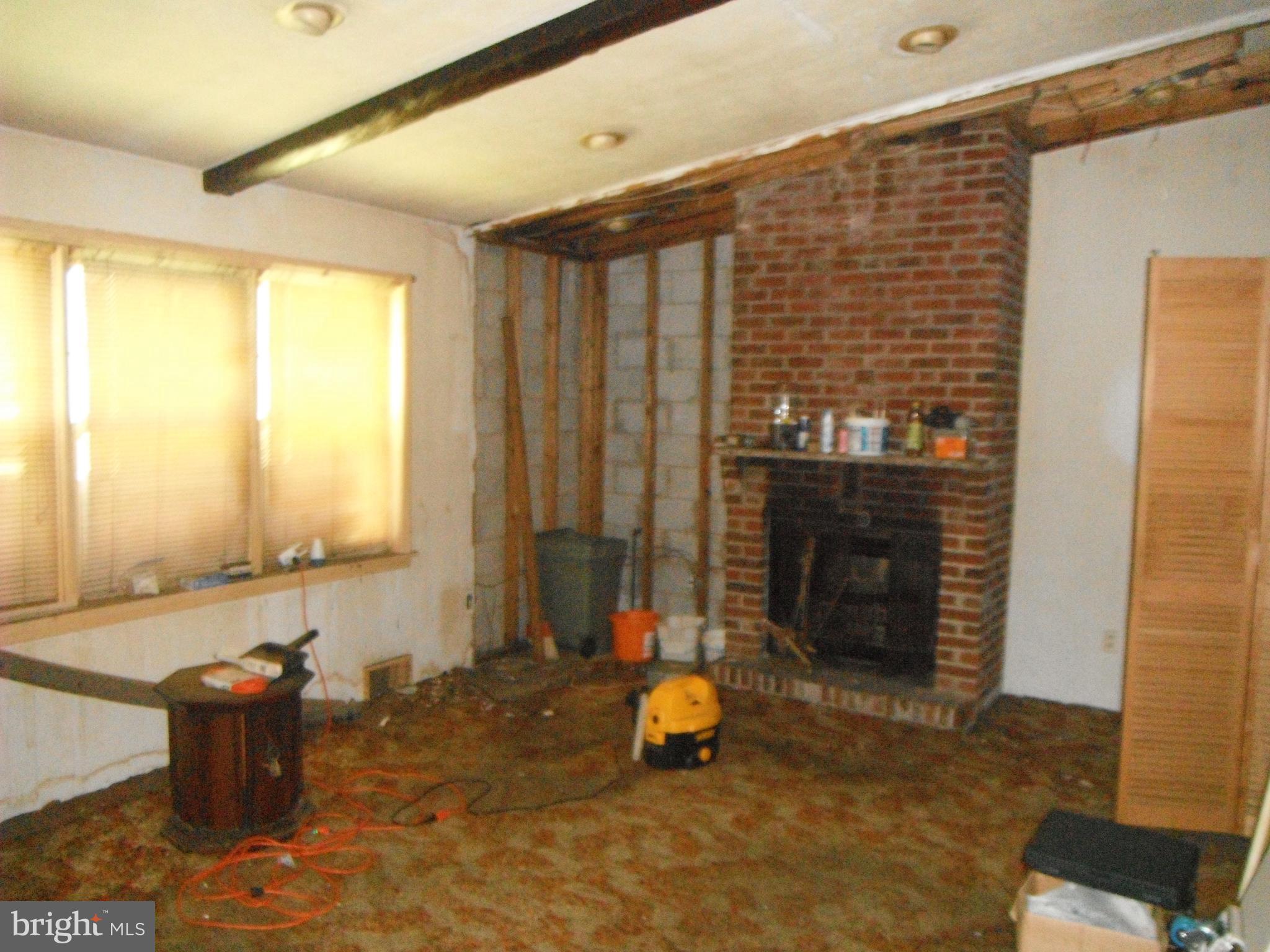 5 Johns Road Cheltenham, PA 19012 - Photo 5 of 12 Family room