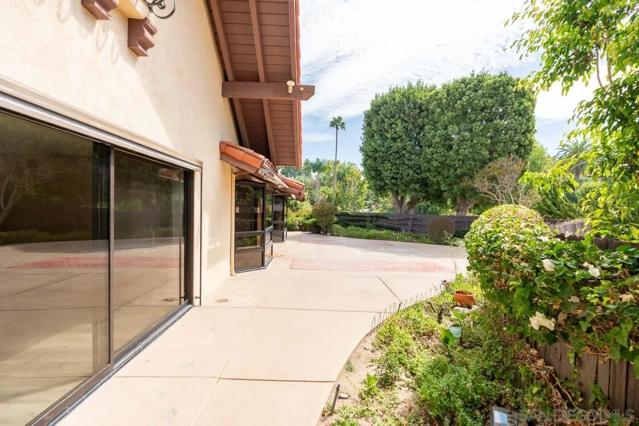 6503 Via Dos Valles Rancho Santa Fe, CA 92067 - Photo 49 of 60 Gallery Image 49