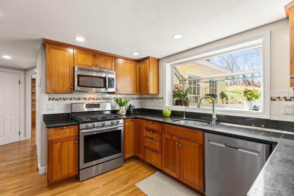 16 Payson Road Brookline, MA 02467 - Photo 12 of 34