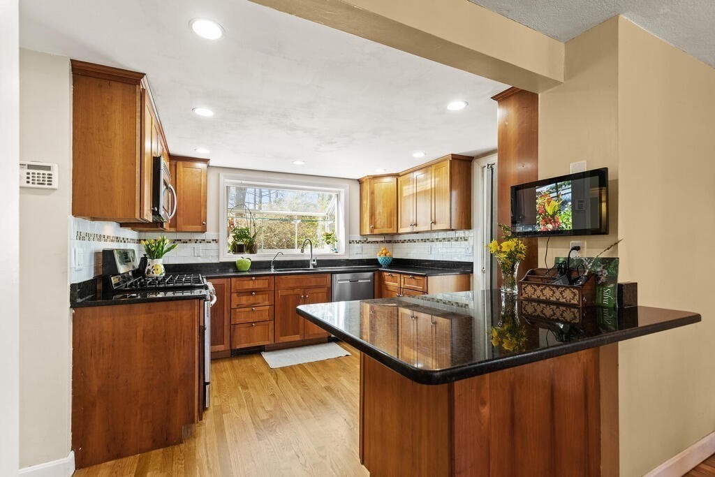 16 Payson Road Brookline, MA 02467 - Photo 14 of 34