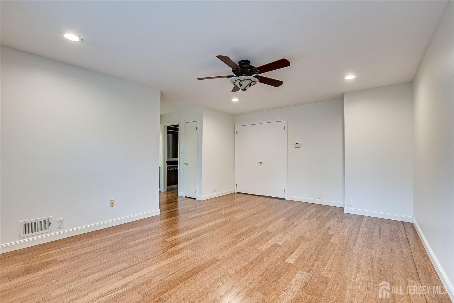 3902 Springbrook Drive Edison, NJ 08820 - Photo 30 of 45 Gallery Image 30