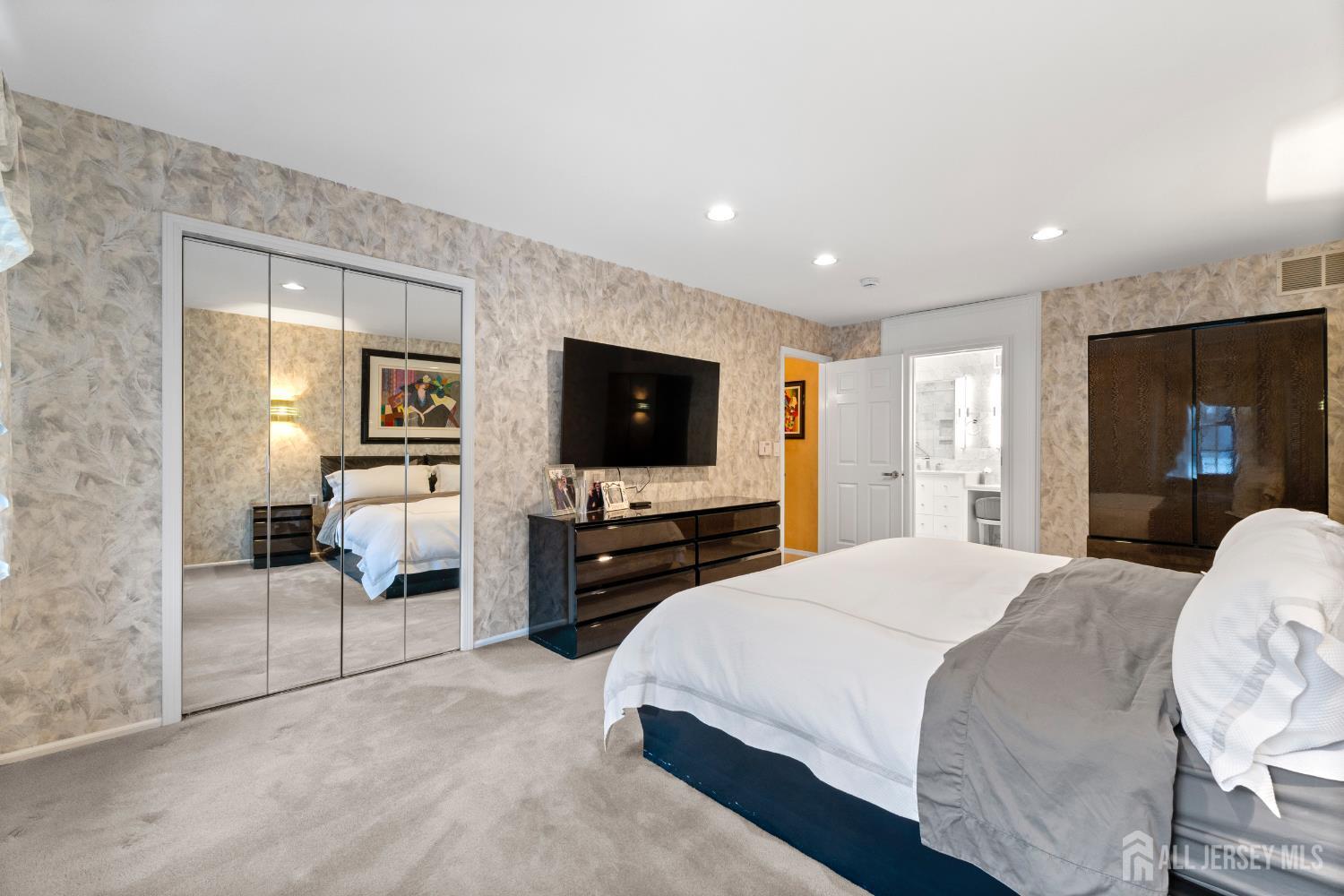 8 Willow Ridge Court Old Bridge, NJ 07747 - Photo 25 of 54