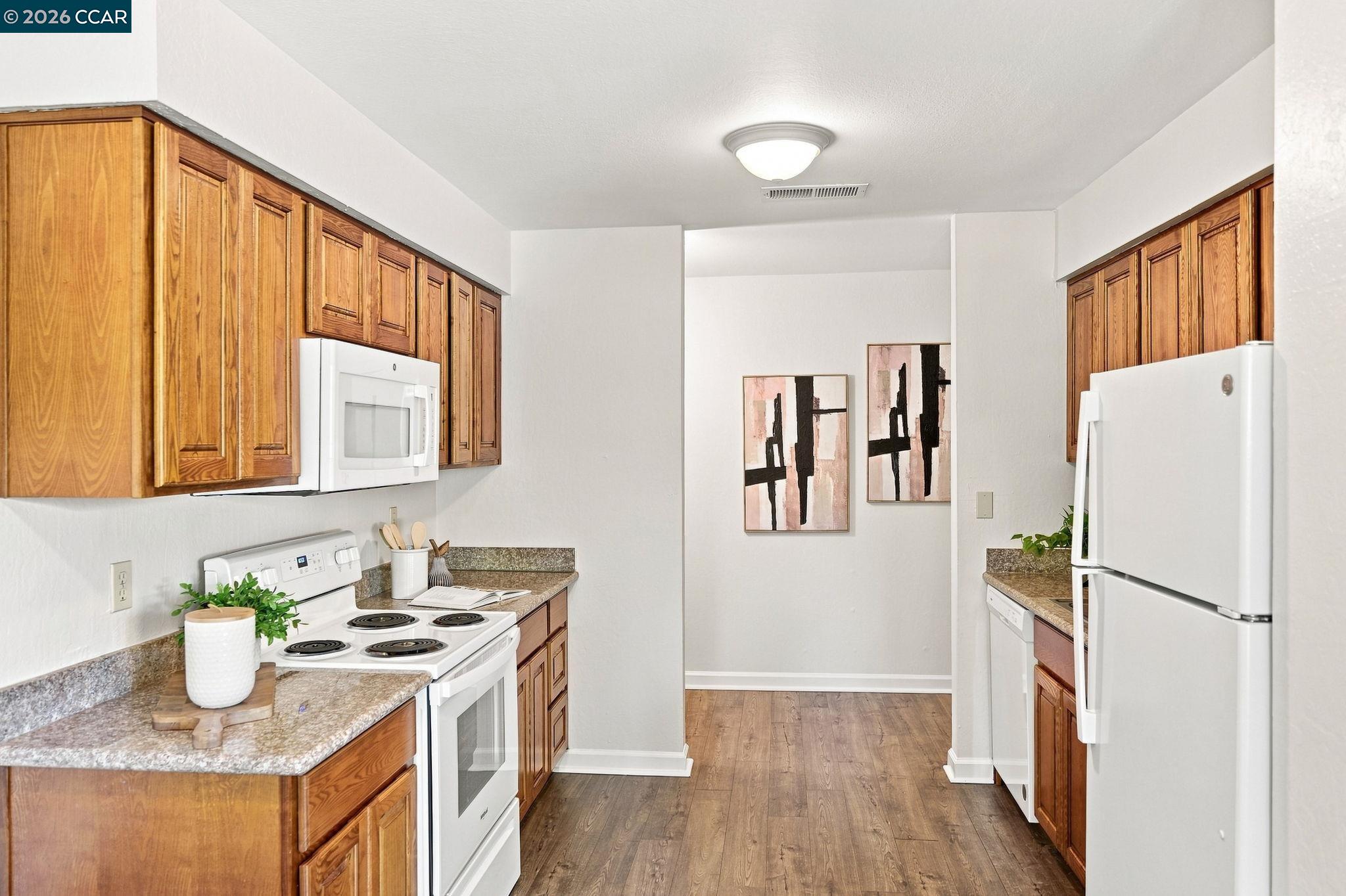 4260 Clayton Road, Unit 11 Concord, CA 94521 - Photo 15 of 36 Gallery Image 15