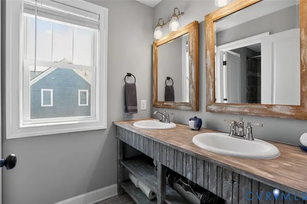$695,000 | 4 Walters Lane, Poquoson, VA 23662