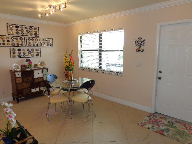 22485 Southwest 61st Way, Unit 235 Boca Raton, FL 33428 - Photo 3 of 22 Dining area