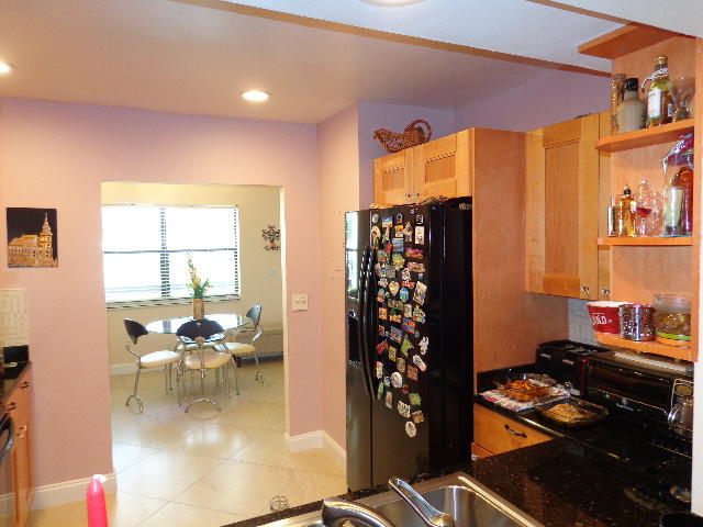 22485 Southwest 61st Way, Unit 235 Boca Raton, FL 33428 - Photo 7 of 22 Kitchen