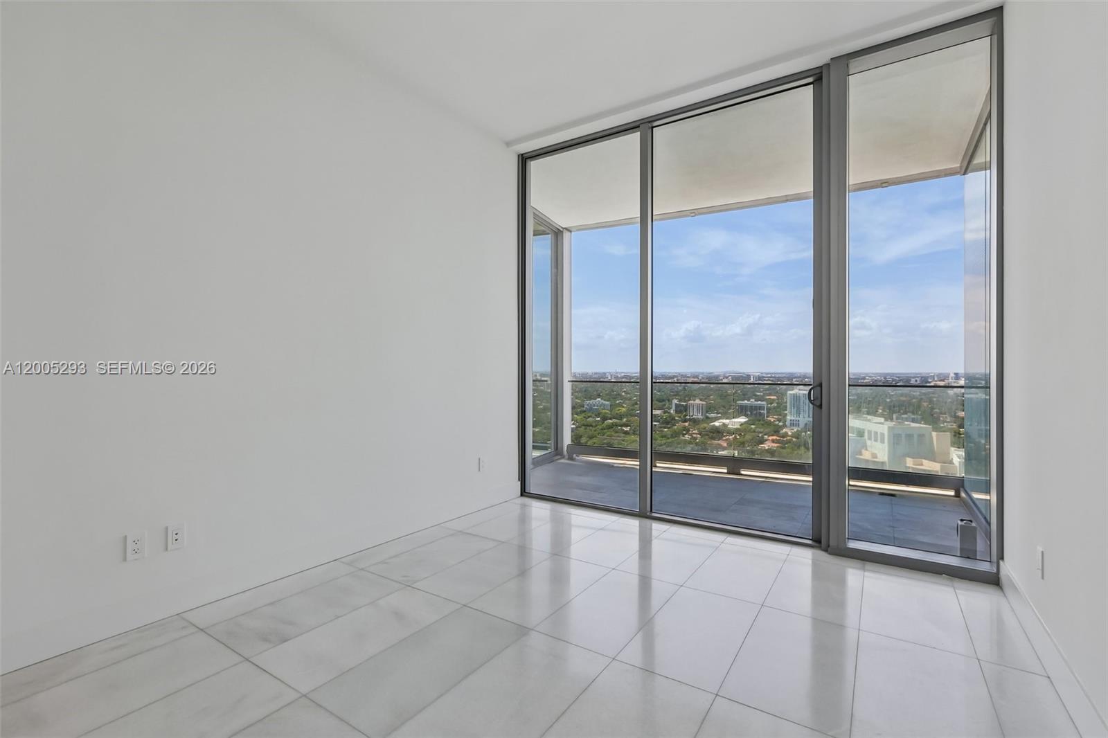 175 Southeast 25th Road, Unit 2803 Miami, FL 33129 - Photo 34 of 56