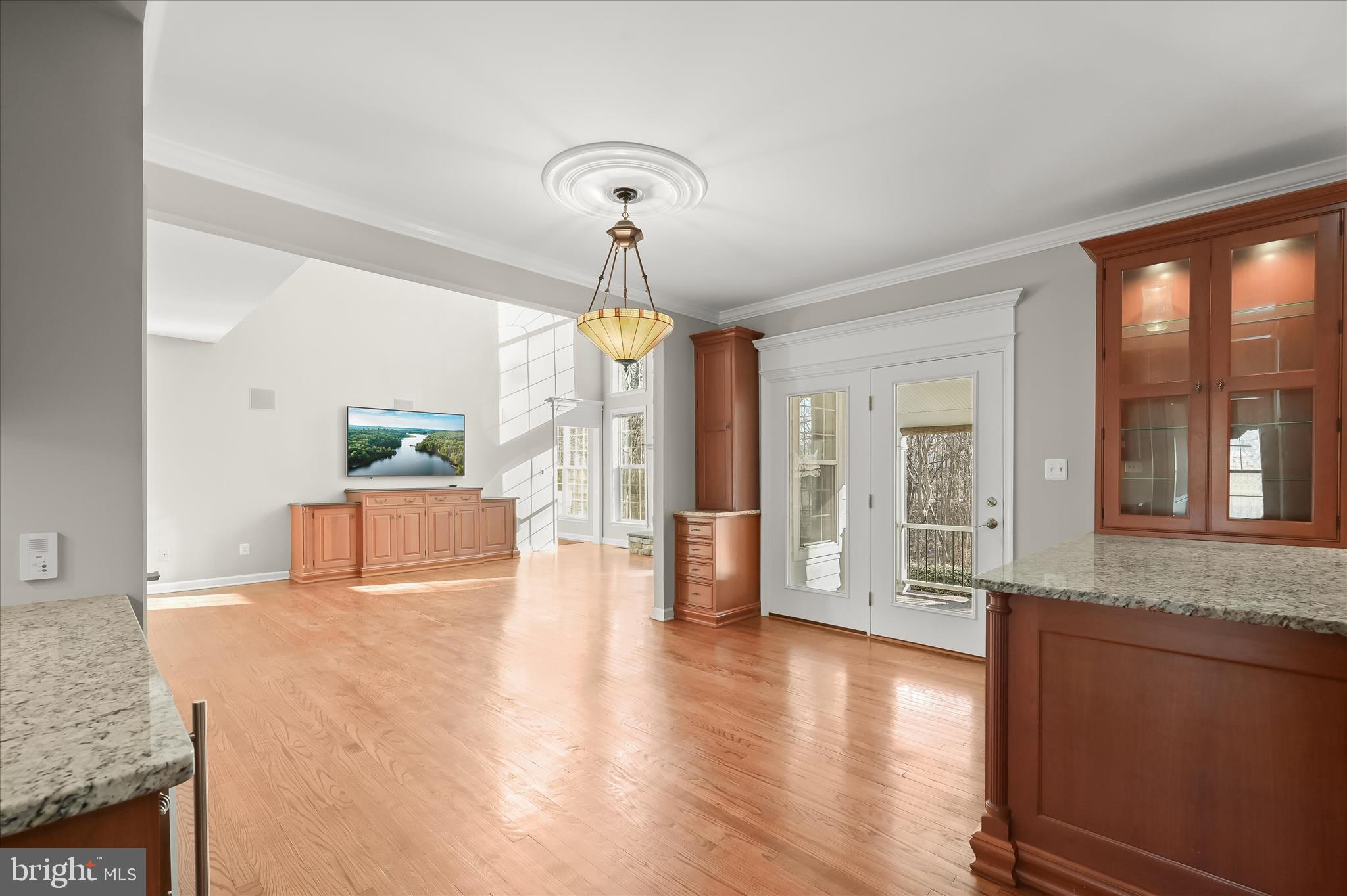 15101 Union Chapel Road Woodbine, MD 21797 - Photo 37 of 105 Dining area with porch access