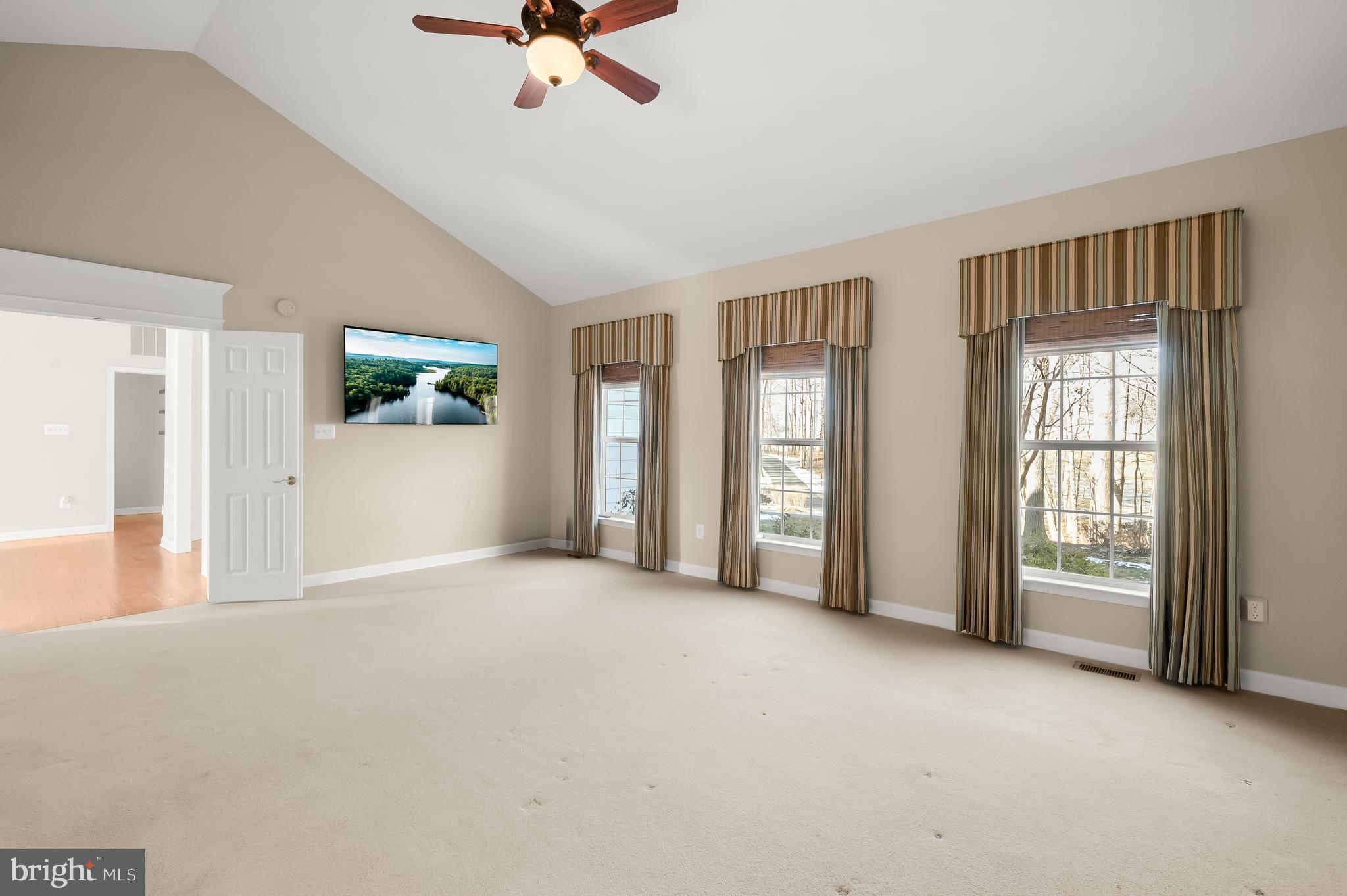 15101 Union Chapel Road Woodbine, MD 21797 - Photo 45 of 105 High vaulted ceiling