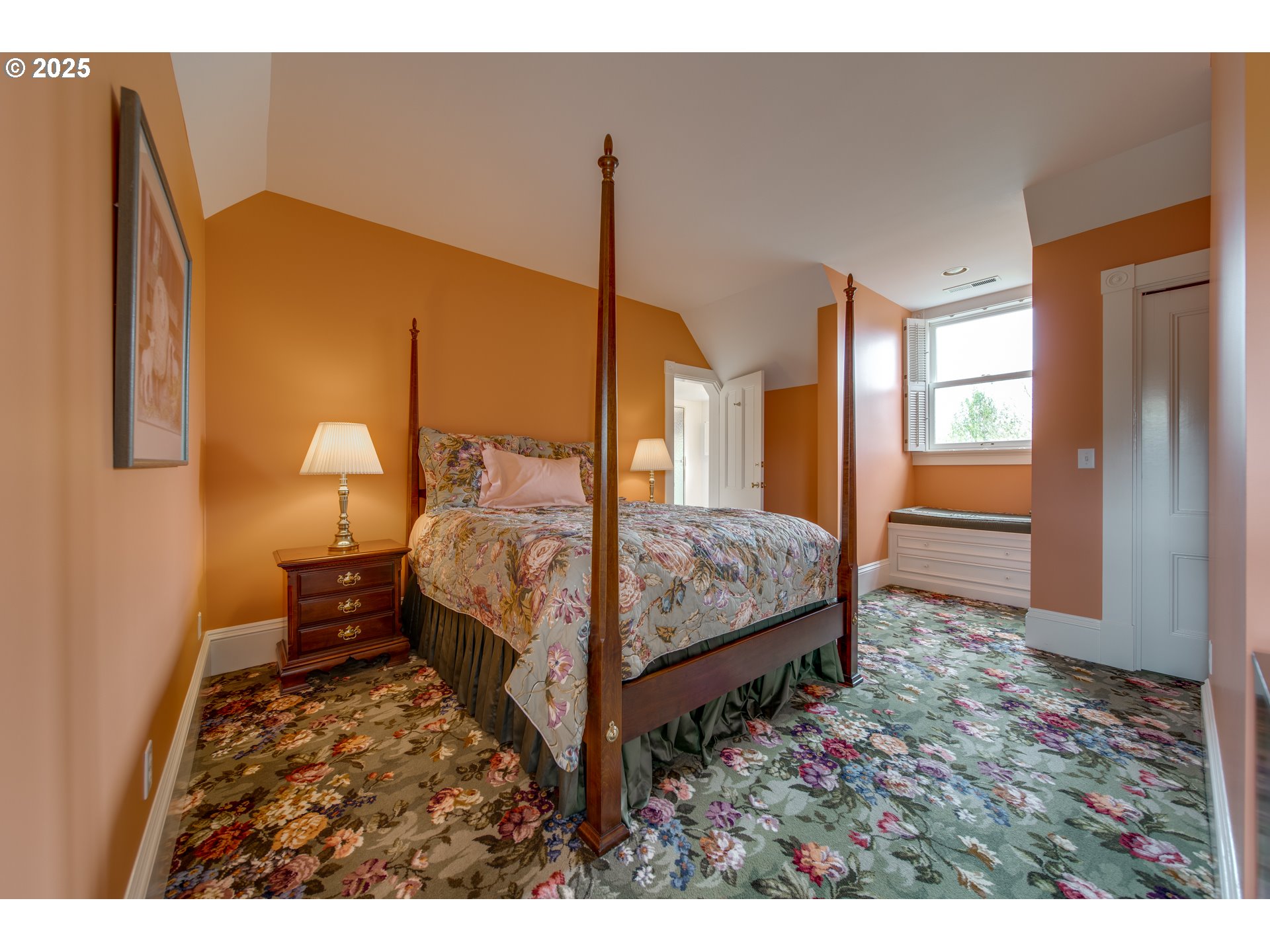 11120 McCann Road Amity, OR 97101 - Photo 25 of 48 a bedroom with bed and window