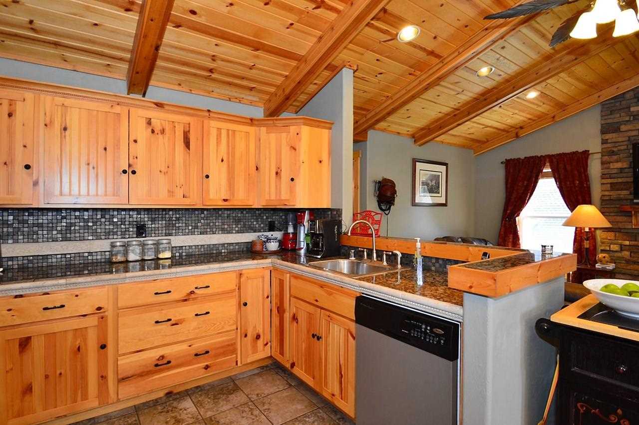 40412 Lynn Road Loon Lake, WA 99148 - Photo 5 of 20 Gallery Image 5