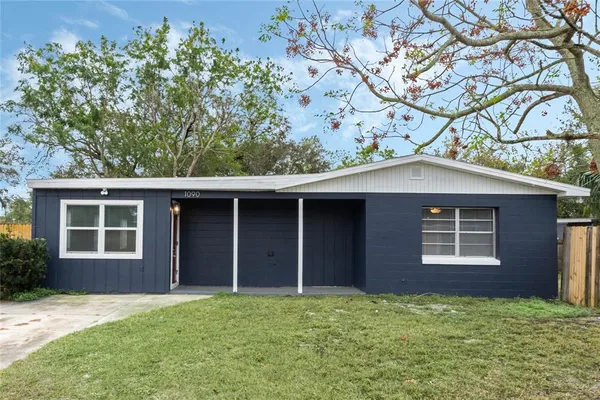 $1,625 | 1090 Emerald Drive, Mount Dora, FL 32757