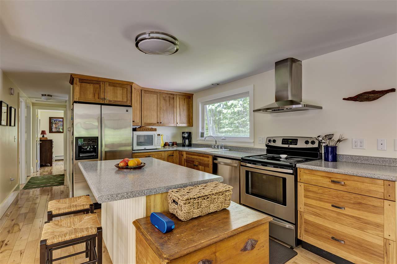 123 Mountain Road New London, NH 03257 - Photo 8 of 24 Gallery Image 8