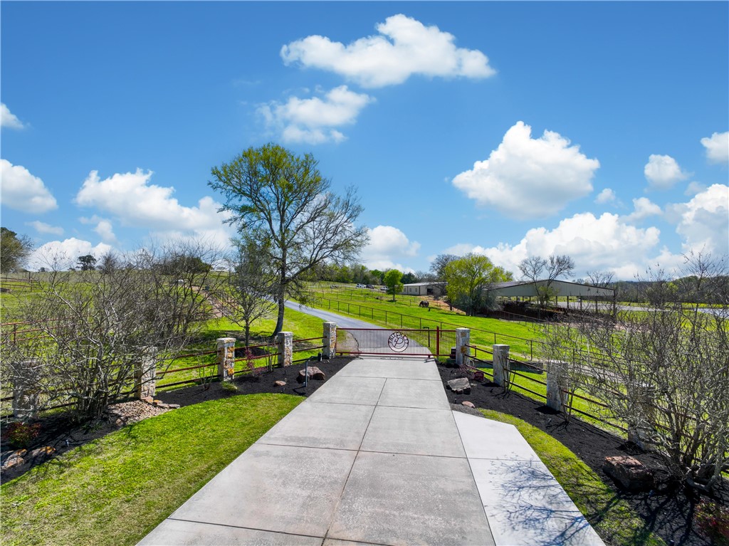 2289 Old Dobbin Road Montgomery, TX 77316 - Photo 5 of 50 a view of a garden