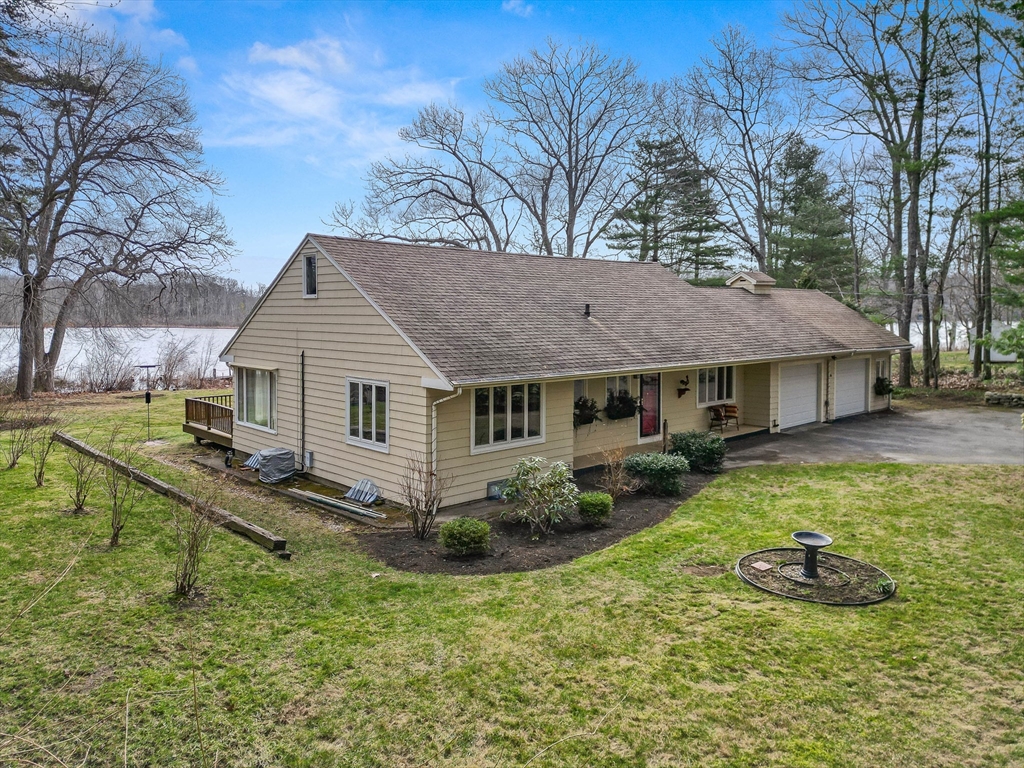 94 Chebacco Road Hamilton, MA 01982 - Photo 4 of 25 Gallery Image 4