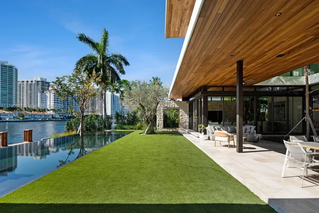 $29,950,000 | 194 South Island Road, Golden Beach, FL 33160