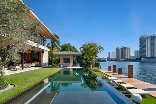 $29,950,000 | 194 South Island Road, Golden Beach, FL 33160