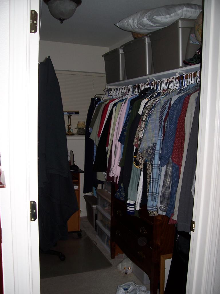 3290 Santa Rosa Way Redding, CA 96003 - Photo 13 of 22 Master Walk-In Closet