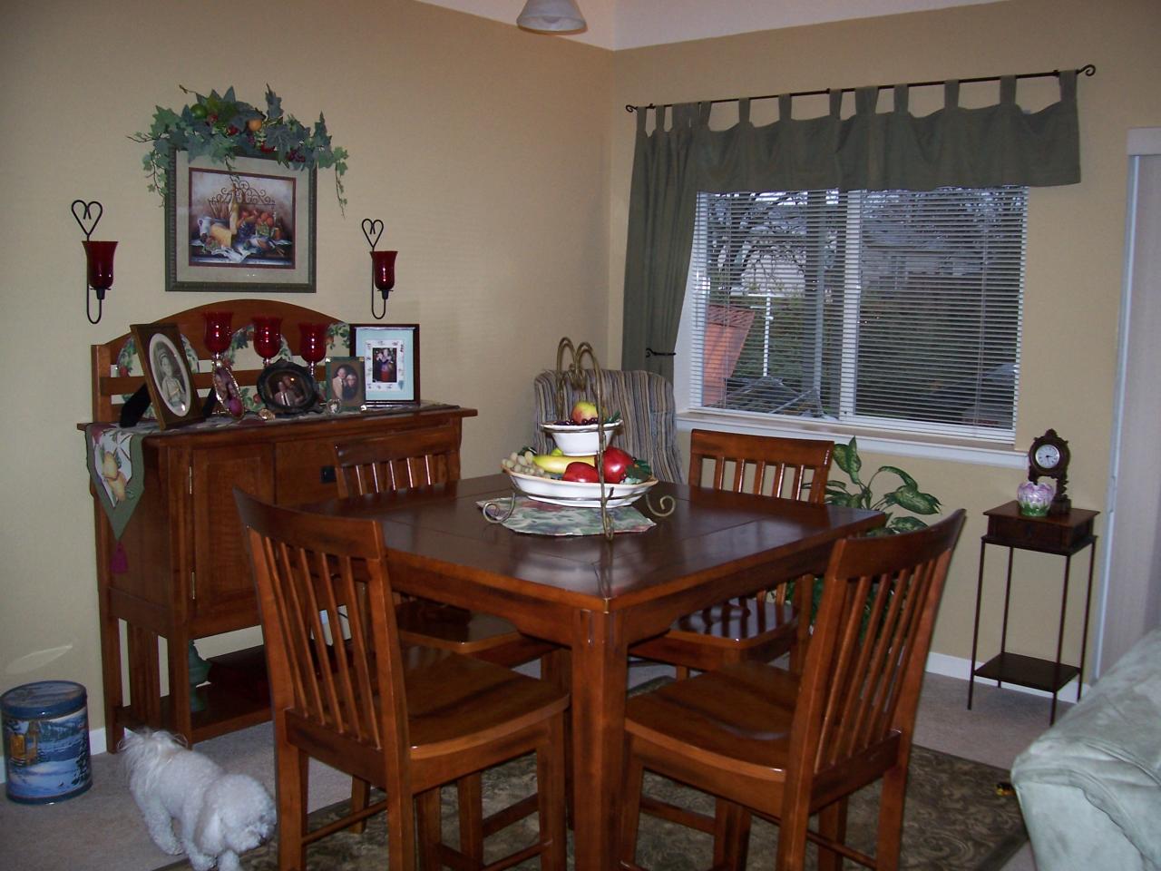 3290 Santa Rosa Way Redding, CA 96003 - Photo 6 of 22 Dining Area