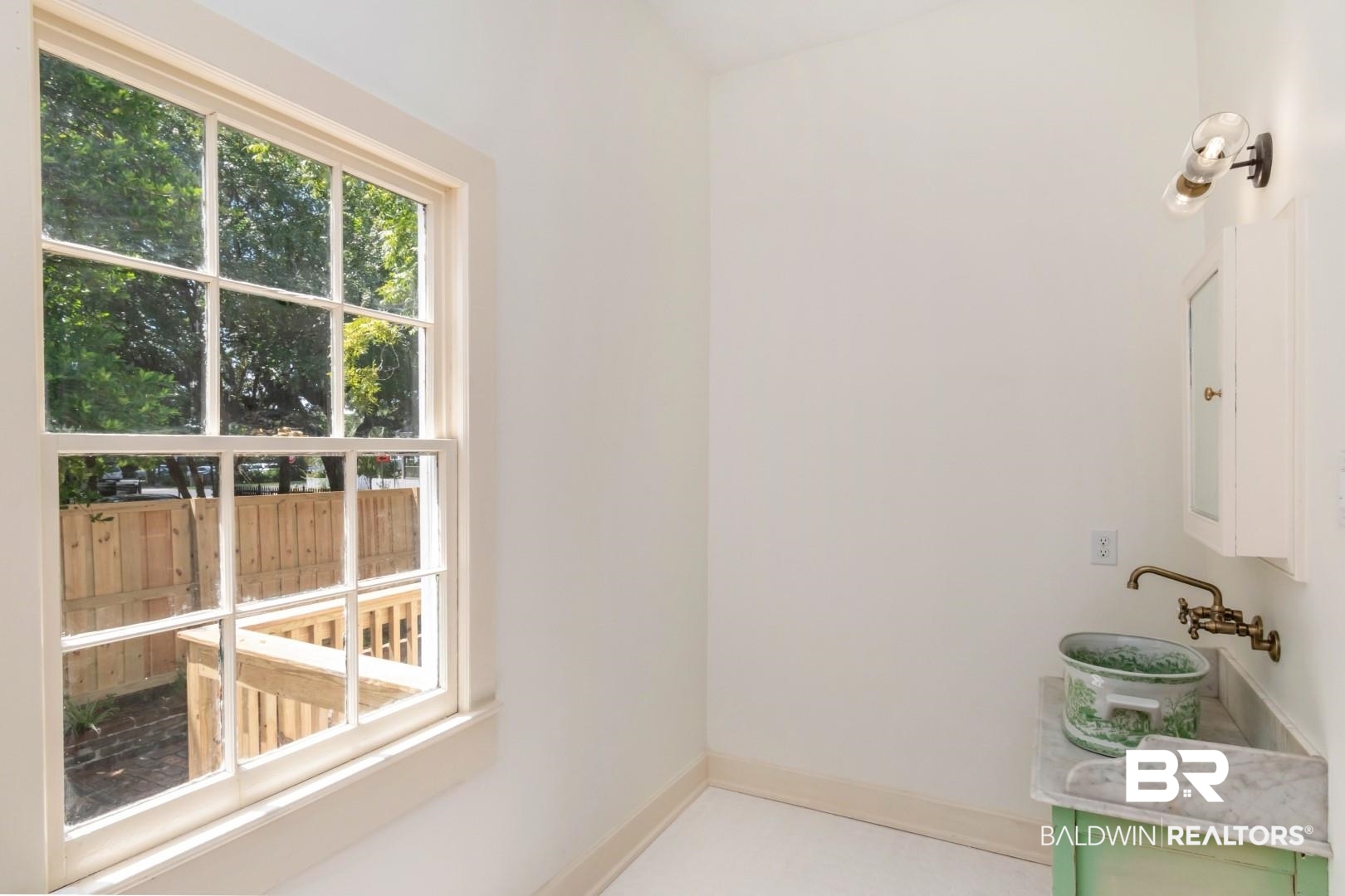 150 South Dearborn Street Mobile, AL 36602 - Photo 45 of 58
