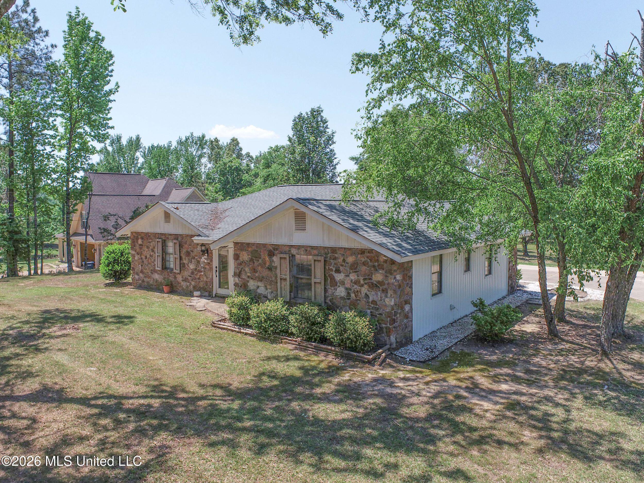 415 Woodland Road Batesville, MS 38606 - Photo 20 of 120 2rlawk15